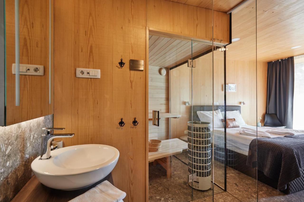 Theodosius Forest Village - Glamping In Vipava Valley Buitenkant foto